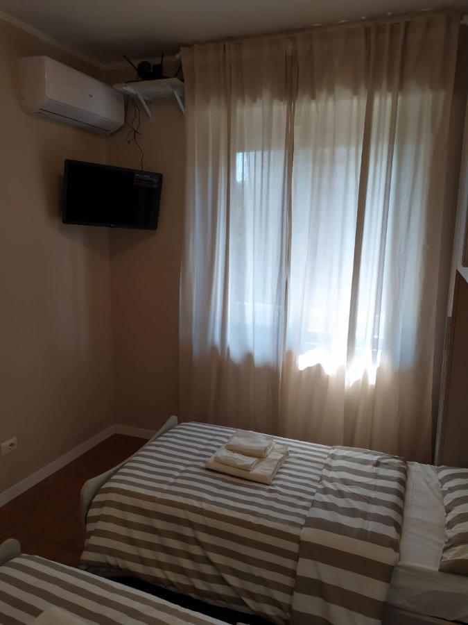 Beach House, 300 m dal mare, Marina di Massa Esterno foto