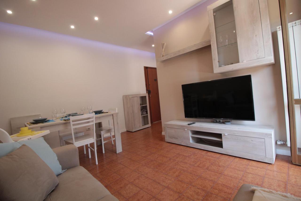 Beach House, 300 m dal mare, Marina di Massa Esterno foto